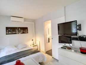 One Bedroom Palm Beach